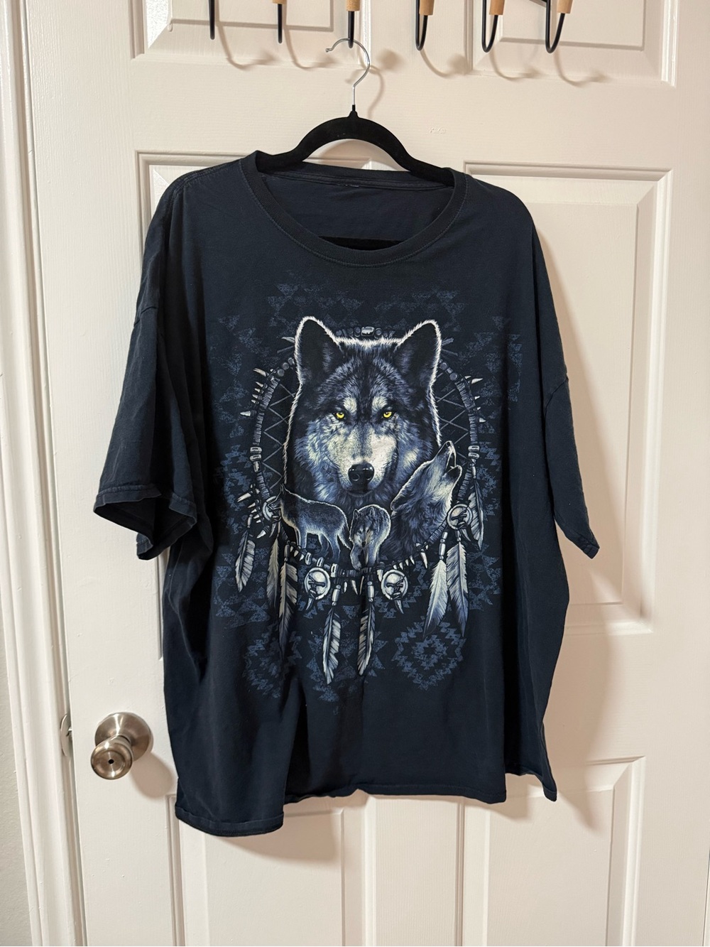 Black Wolf Graphic Short-Sleeve Men's Shirt